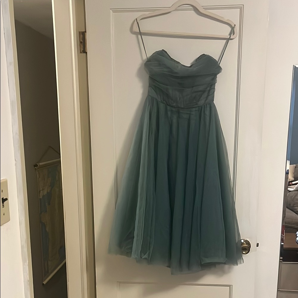 Elegant Strapless Midi Dress